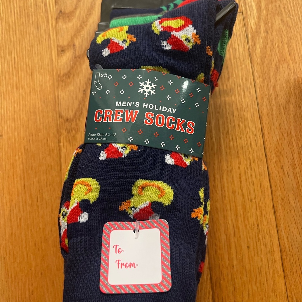 4 pair holiday Christmas Socks
